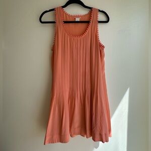 Club Monaco 100% Silk dress, size 4, peach color